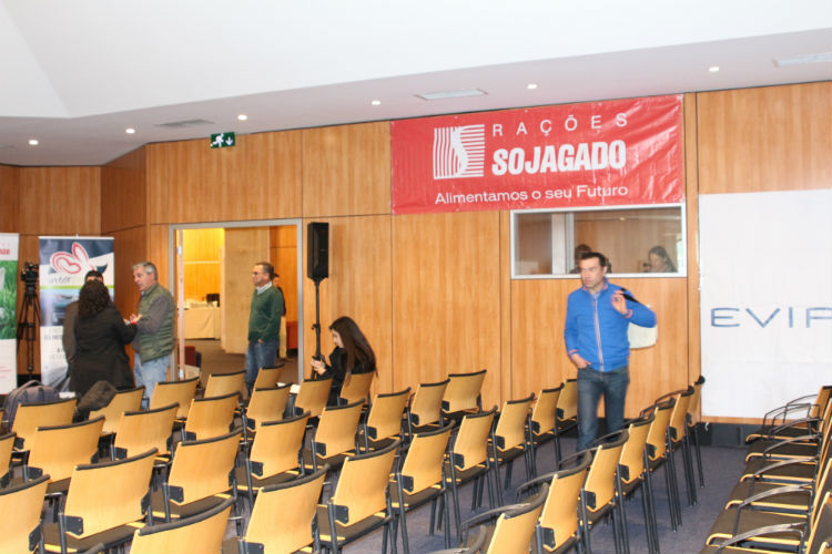 Sojagado e Pronutri nas Jornadas cunicultura 