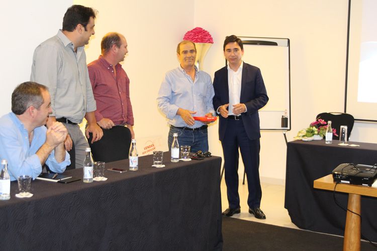 SORGAL premeia Técnico-Comercial de Alimentos Compostos