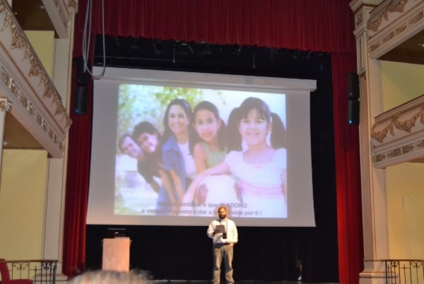 AVICASAL promotes "Notes from Children to Parents" lecture